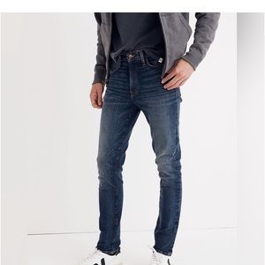 listing-status-banner